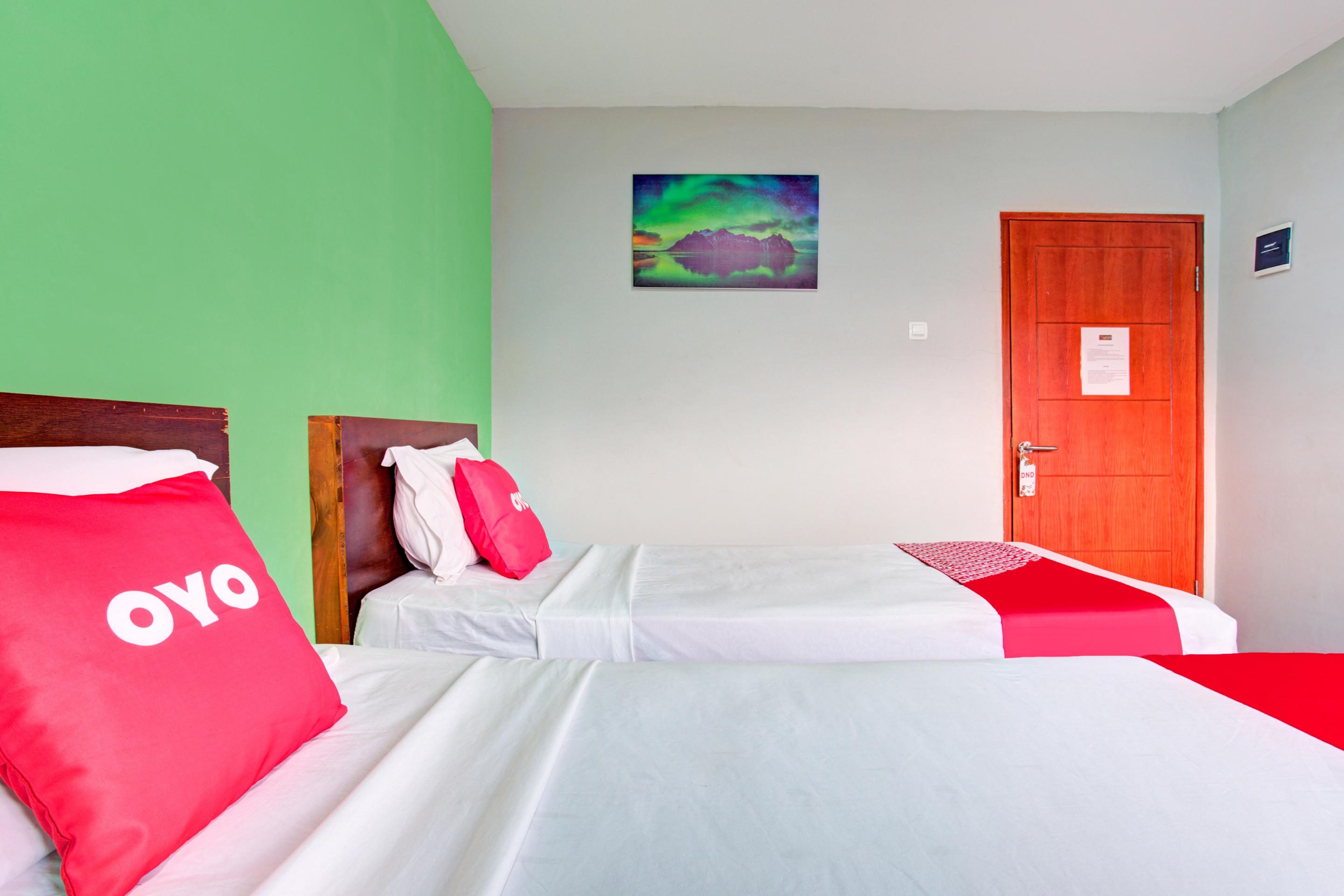 Super Oyo Collection O 3876 The Aurora Inn Lembang Kültér fotó